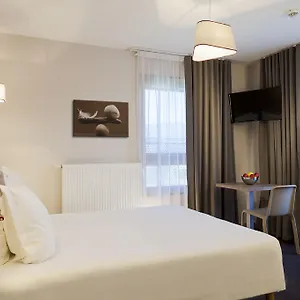 Hotel Nehô Porte De Genève, Annemasse